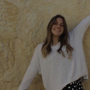 Meet your Posher, Madeleine